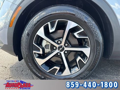 Used 2025 Kia Sportage EX w/ Premium Package FWD image 6