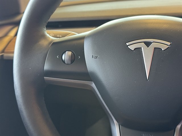 Used 2023 Tesla Model Y Long Range AWD/4WD image 22