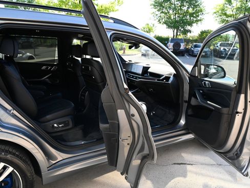 Used 2023 BMW X7 M60i w/ Executive Package AWD/4WD image 54