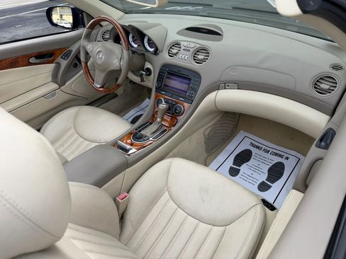 Used 2009 Mercedes-Benz SL 550 image 21