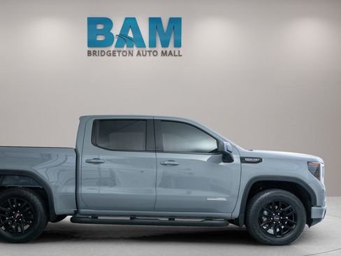 Used 2024 GMC Sierra 1500 Elevation AWD/4WD image 8
