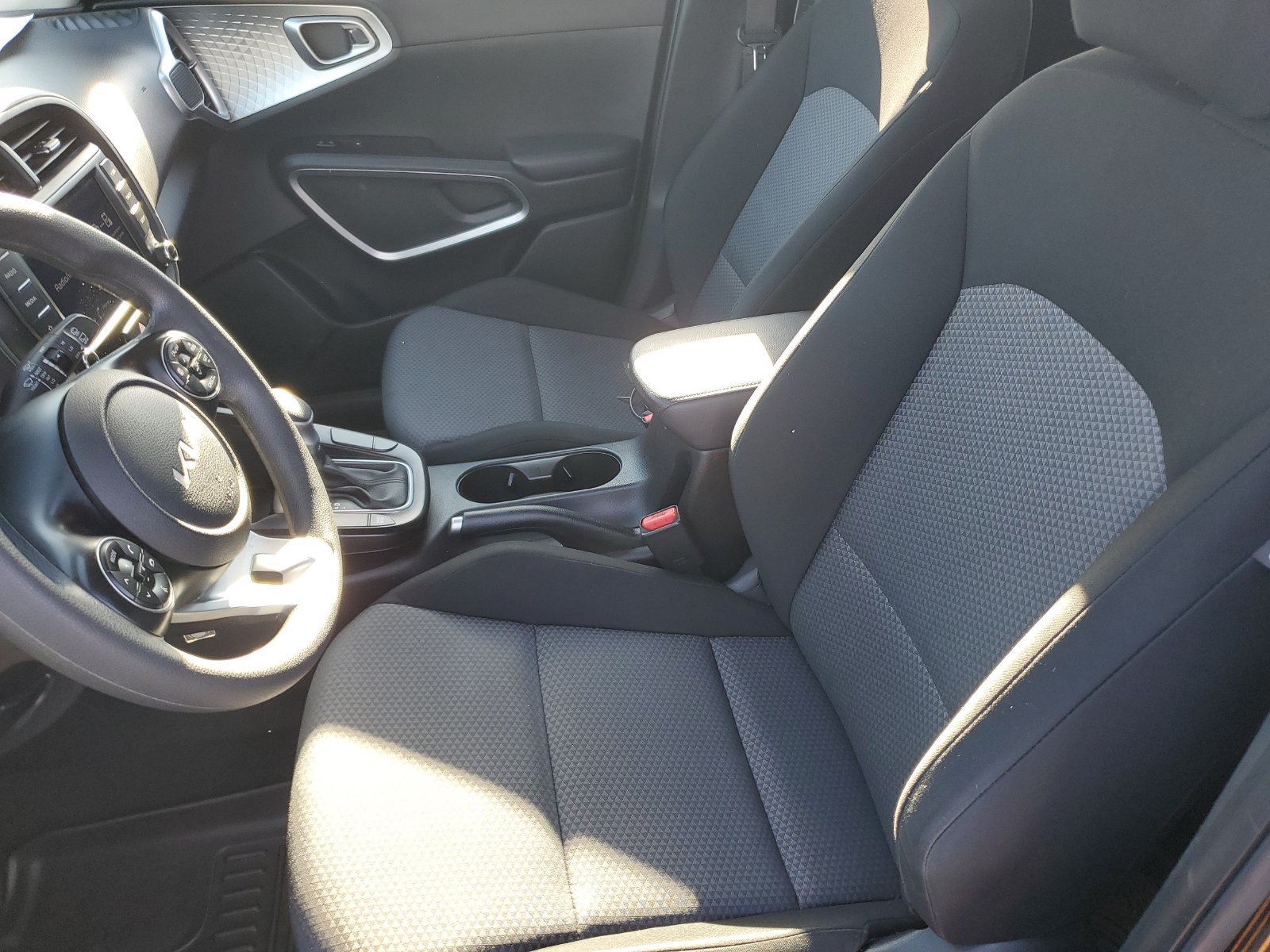 Used 2022 Kia Soul LX FWD image 16