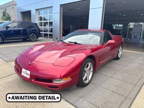 Used 2000 Chevrolet Corvette Coupe w/ Memory Pkg RWD image 1