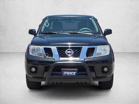 Used 2019 Nissan Frontier SV RWD image 2