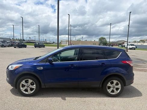 Used 2016 Ford Escape SE FWD image 3