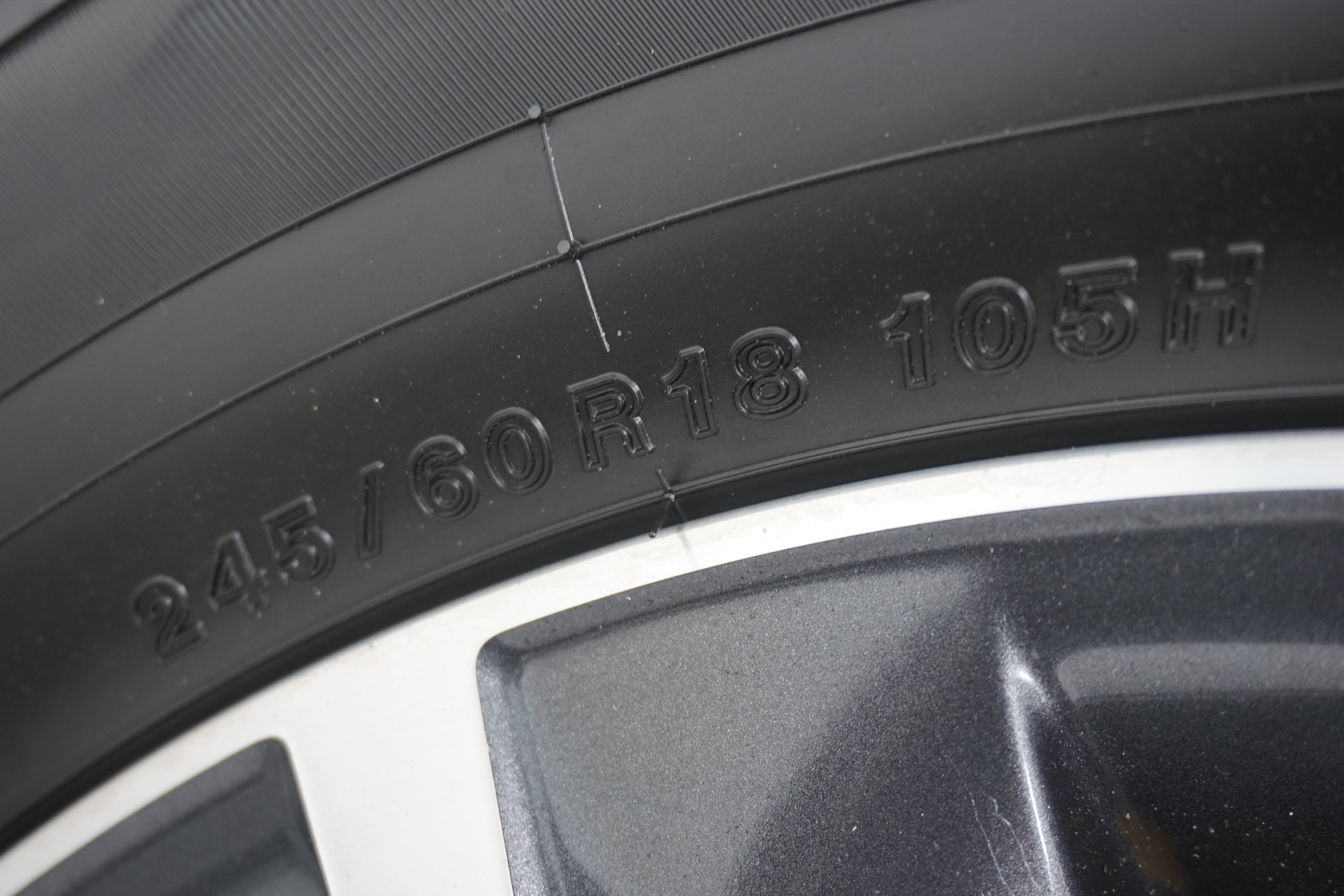 Used 2016 Toyota Highlander XLE FWD image 27