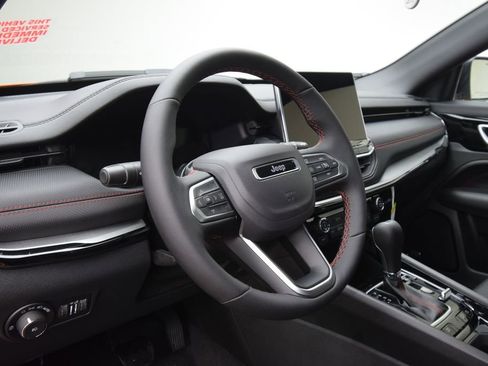 New 2026 Jeep Compass Trailhawk AWD/4WD image 31