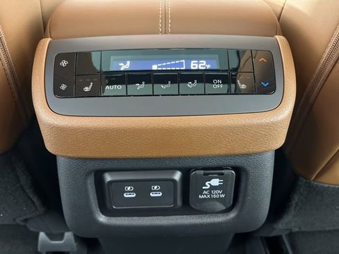 New 2026 Nissan Pathfinder Platinum w/ Cargo Package image 46