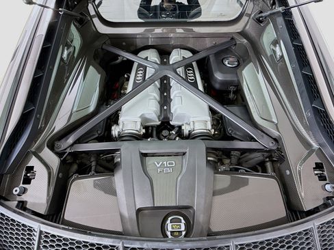 Used 2021 Audi R8 V10 performance image 28