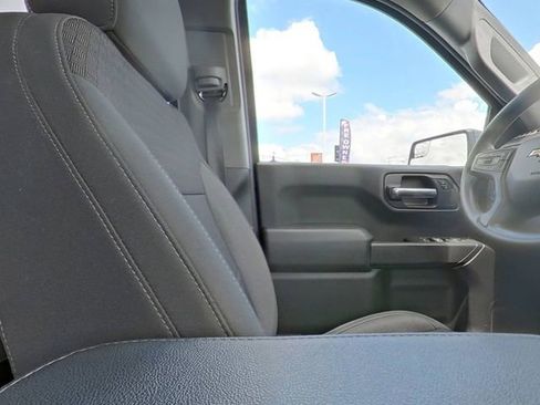 Used 2022 Chevrolet Silverado 1500 Custom AWD/4WD image 26