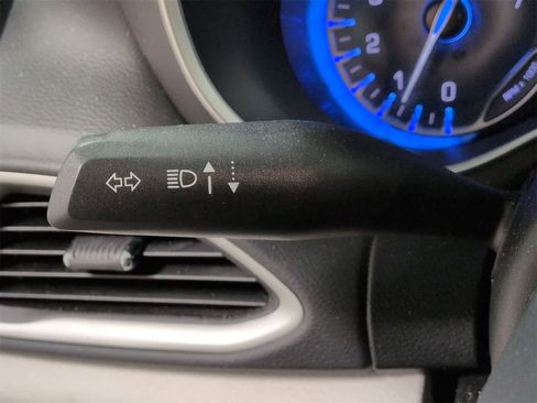 Certified 2024 Chrysler Pacifica Touring-L image 27