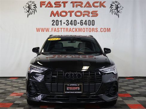 Used 2023 Audi Q3 2.0T Premium Plus w/ Premium Plus Package image 2