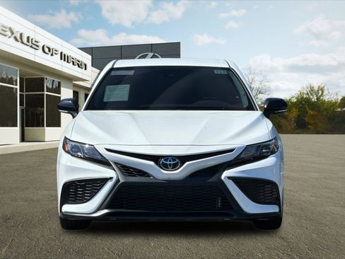 Used 2023 Toyota Camry SE FWD image 5