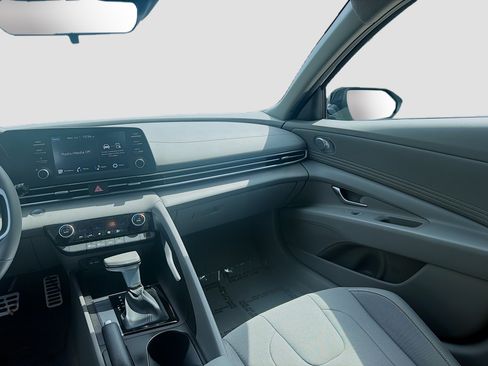 Certified 2026 Hyundai Elantra Sport FWD image 19