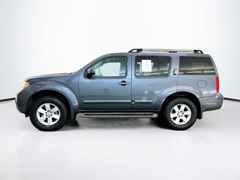 Used 2012 Nissan Pathfinder SV AWD/4WD image 4