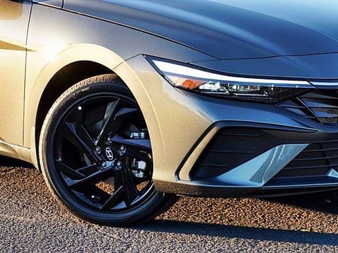 New 2026 Hyundai Elantra Sport FWD image 4