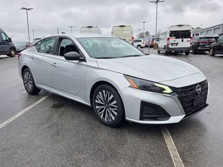 Used 2024 Nissan Altima 2.5 SV video 1