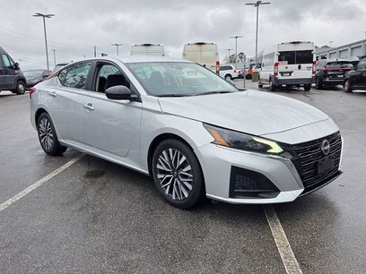 Used 2024 Nissan Altima 2.5 SV