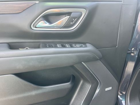 Used 2023 Chevrolet Tahoe Z71 w/ Luxury Package AWD/4WD image 10