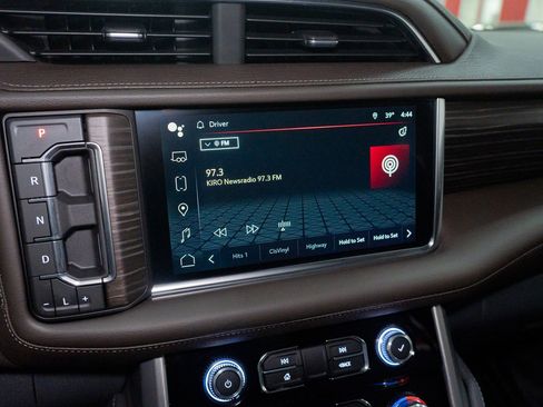 Used 2022 GMC Yukon Denali image 44