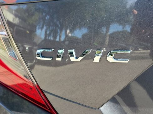 Used 2018 Honda Civic EX-T image 7