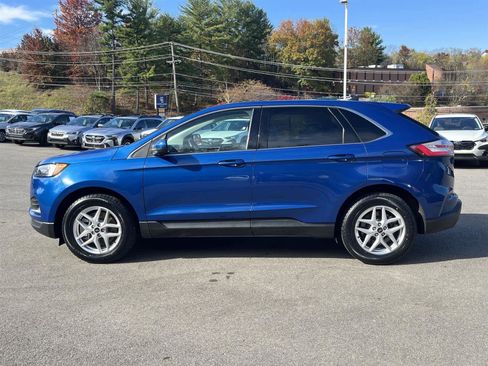 Used 2023 Ford Edge SEL image 2