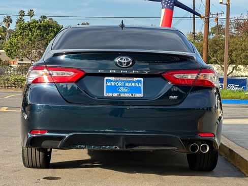 Used 2020 Toyota Camry SE image 6