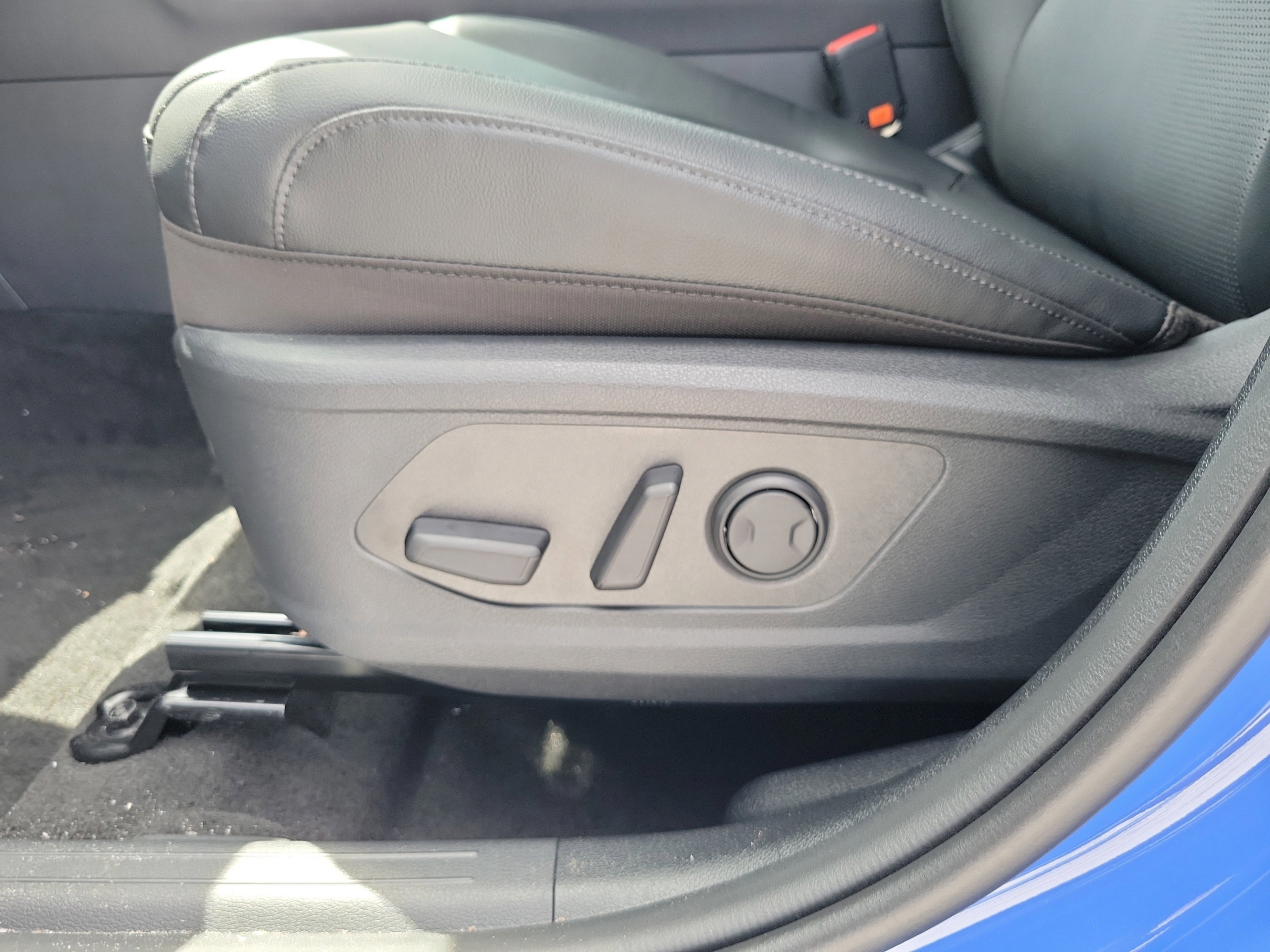 New 2026 Kia Sportage SX FWD image 18