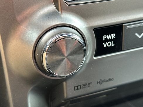 Used 2021 Lexus GX 460 Premium w/ Accessory Package image 31