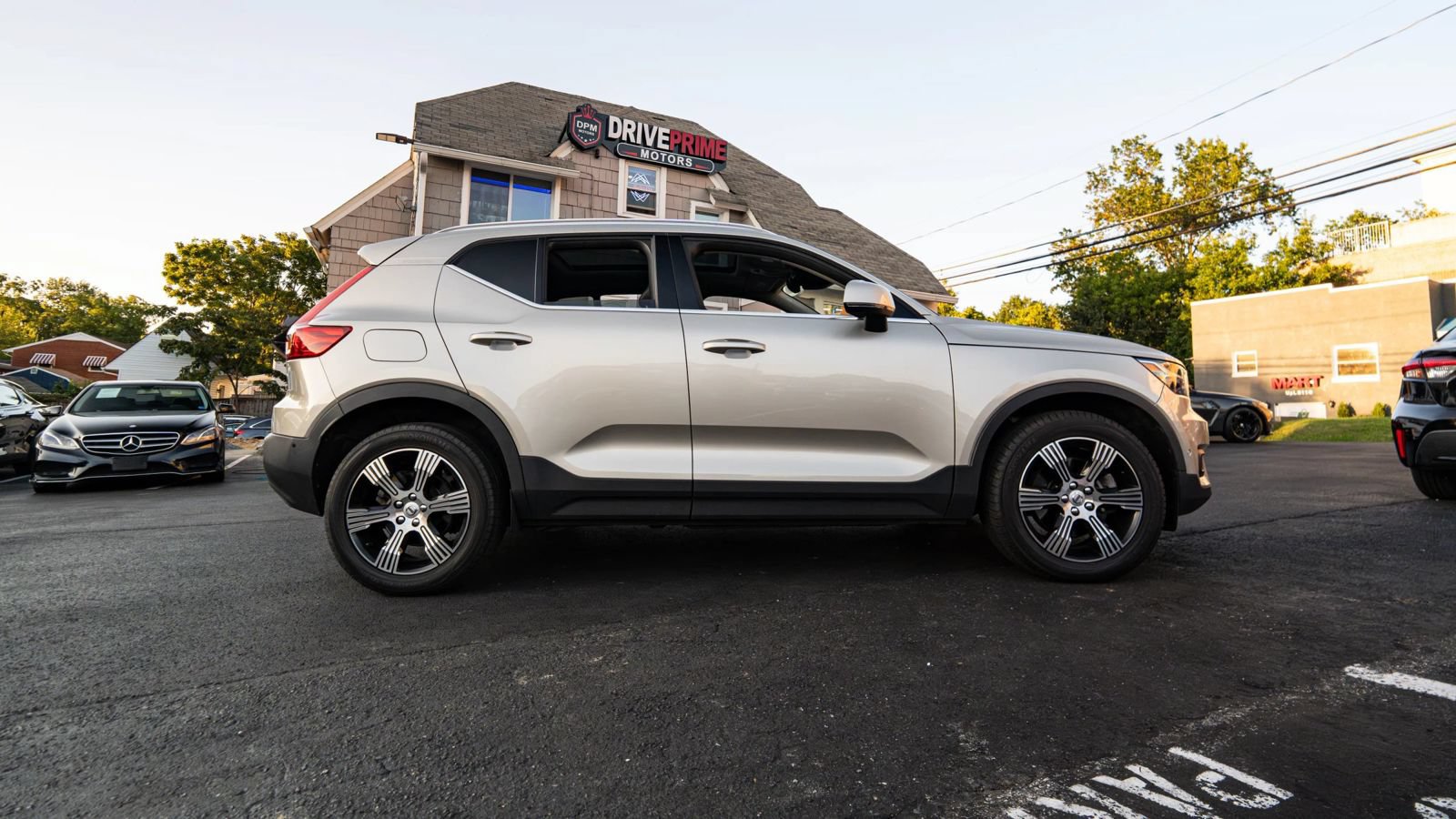 Used 2019 Volvo XC40 T5 Inscription AWD/4WD image 2