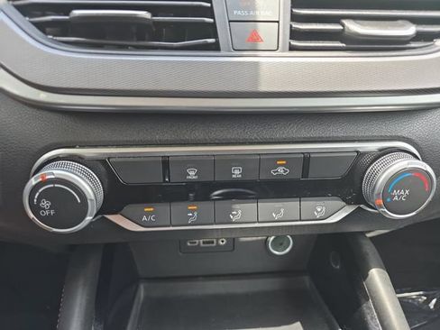Used 2024 Nissan Altima 2.5 SR FWD image 4