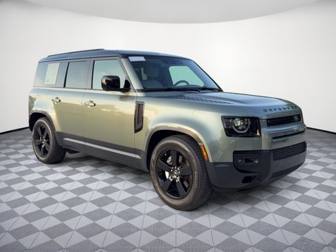 Used 2024 Land Rover Defender 110 S AWD/4WD image 7