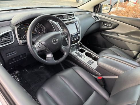 Used 2020 Nissan Murano SV w/ Premium Package image 8