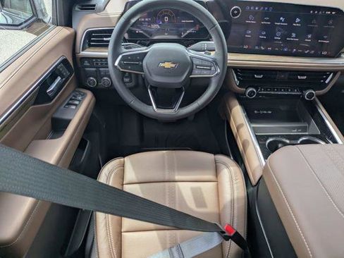New 2026 Chevrolet Suburban High Country RWD image 18
