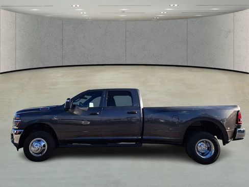 New 2026 RAM 3500 Tradesman AWD/4WD image 8