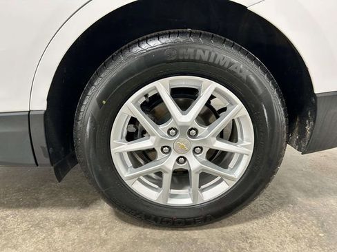 Used 2023 Chevrolet Equinox LT FWD image 7