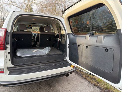 Used 2021 Lexus GX 460 Premium image 30