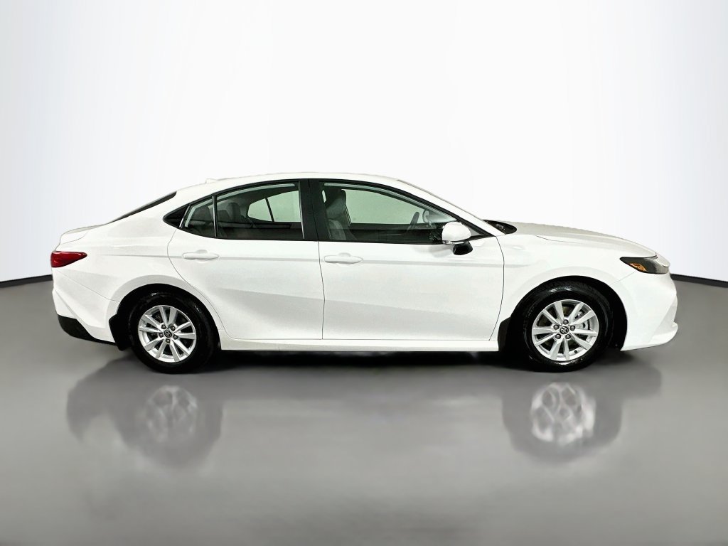 Used 2026 Toyota Camry LE FWD image 4