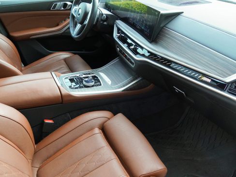 Used 2024 BMW X7 M60i w/ Executive Package AWD/4WD image 10