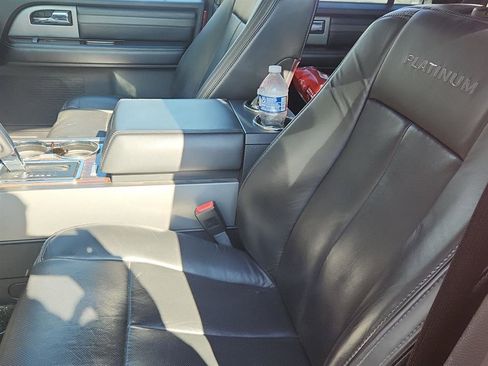 Used 2017 Ford Expedition Max Platinum image 8