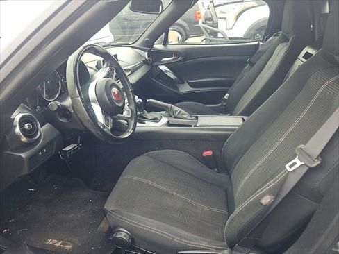 Used 2017 FIAT 124 Spider Classica image 9