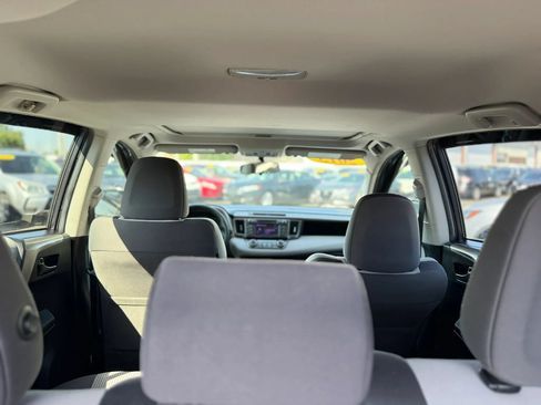 Used 2013 Toyota RAV4 XLE FWD image 31