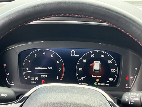 Certified 2025 Honda Pilot Black Edition image 22