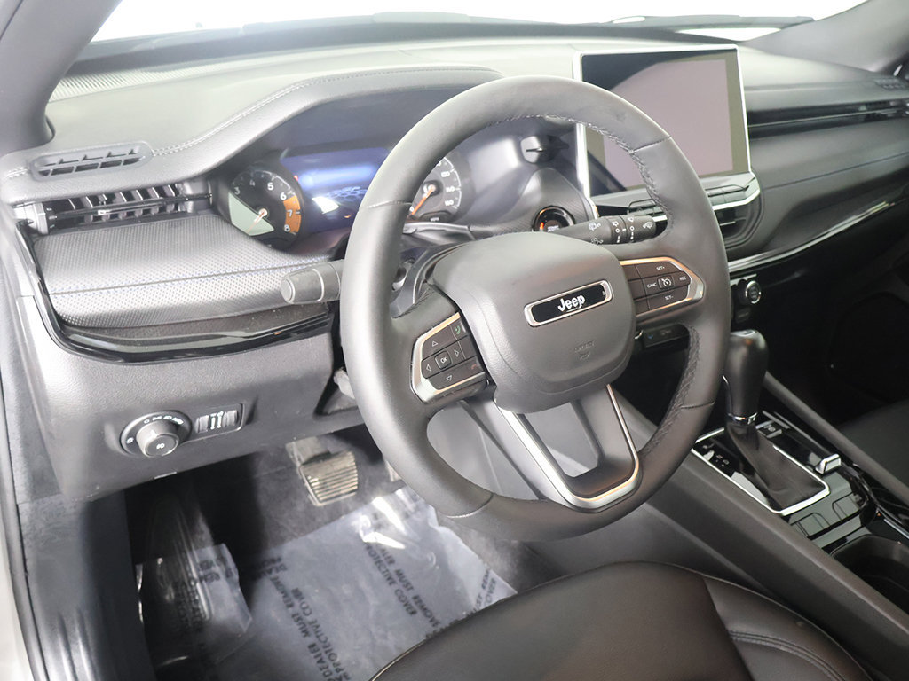 Used 2025 Jeep Compass Latitude w/ Altitude Special Edition AWD/4WD image 23