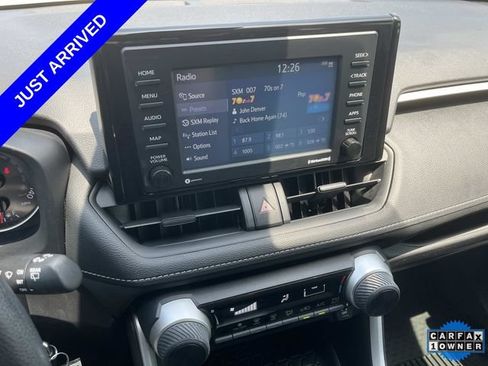 Used 2021 Toyota RAV4 LE AWD/4WD image 41