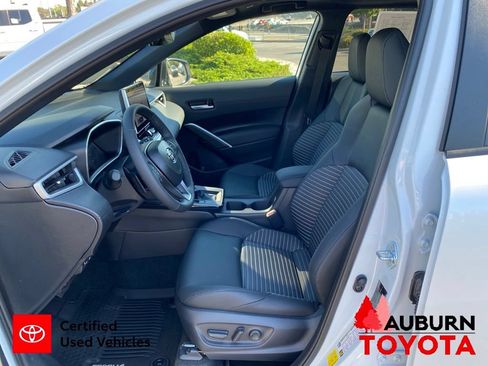 Certified 2026 Toyota Corolla Cross AWD Hybrid w/ Convenience Package image 31
