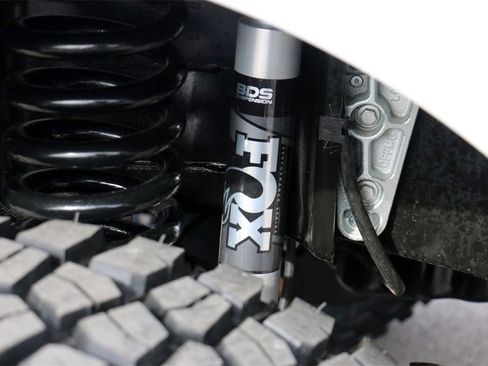 New 2026 Ford F250 Lariat w/ Black Appearance Package image 13