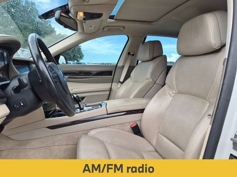 Used 2009 BMW 750Li RWD image 16