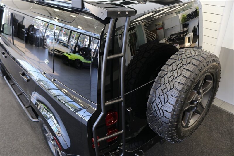 Used 2023 Land Rover Defender 110 S AWD/4WD image 65