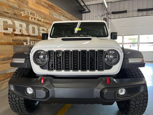 Used 2026 Jeep Wrangler Unlimited Rubicon AWD/4WD image 7